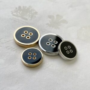Black T shirt Button 40 pcs